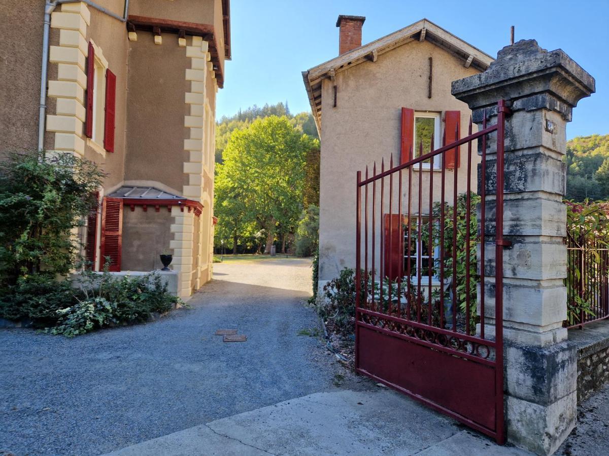 Chateau De Viviez Exteriör bild
